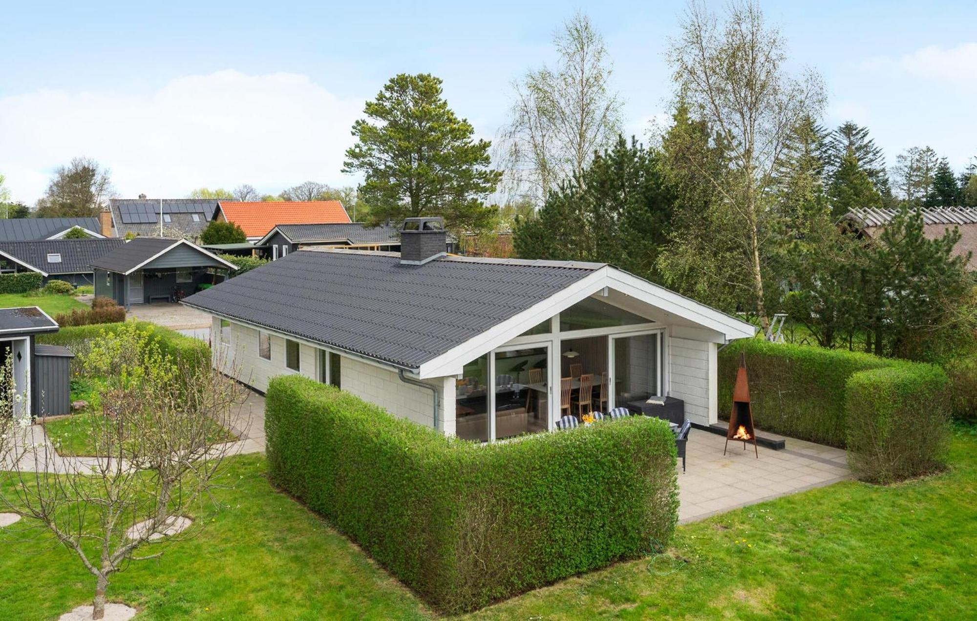 2 Bedroom Nice Home In Børkop Exteriér fotografie